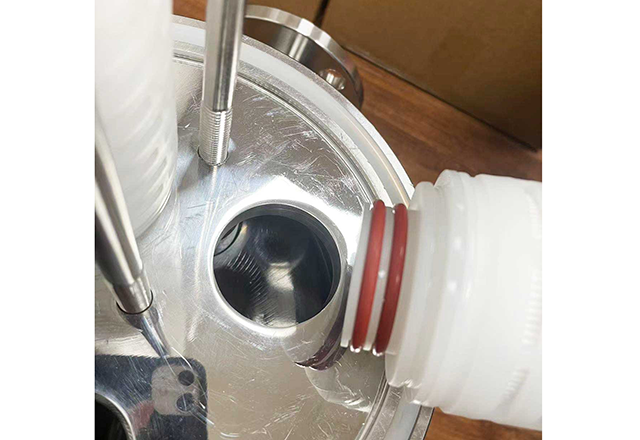 cartridge filter housing